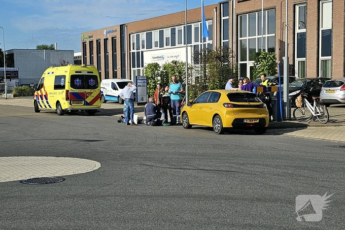 Fietser gewond bij botsing met auto