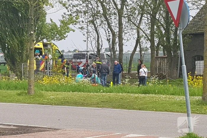 Motorrijder zwaargewond bij aanrijding met auto