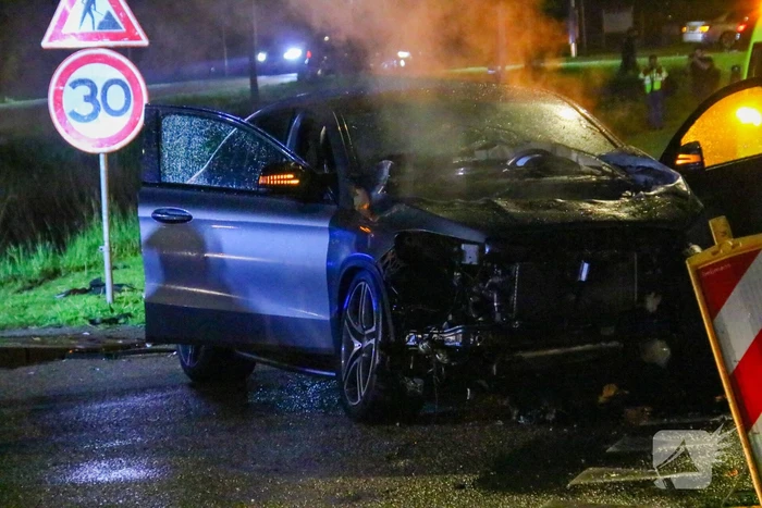 Voertuig te water na aanrijding