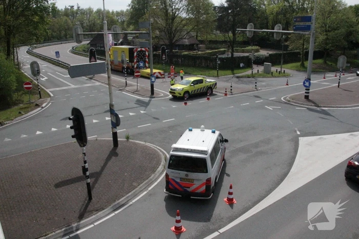 Snelweg afgesloten na gekantelde caravan