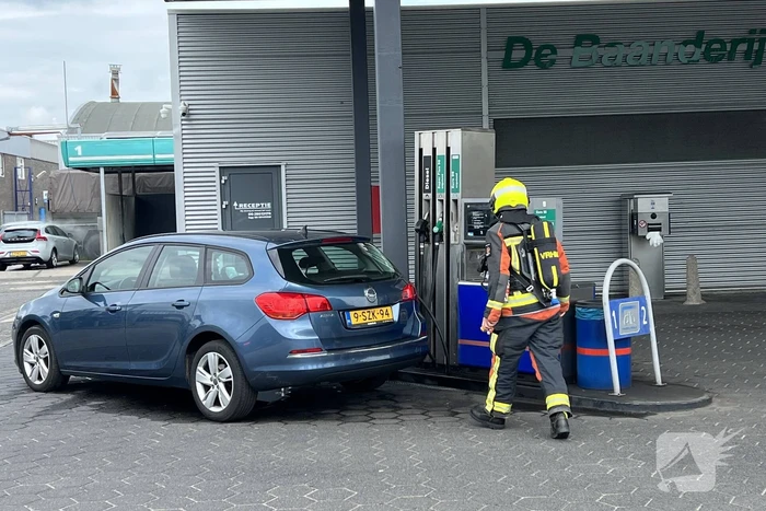 Toevoer brandstof stop niet tijdens tanken