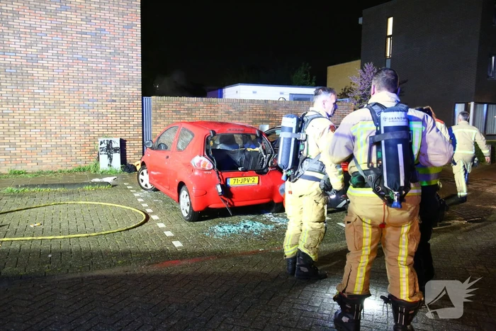 Meerdere voertuigen beschadigd na brand