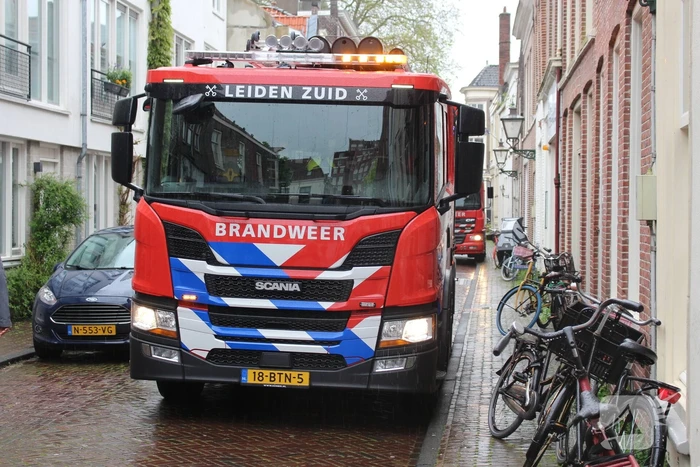 Straat afgezet na brand in gebouw basisschool Lucas van Leyden
