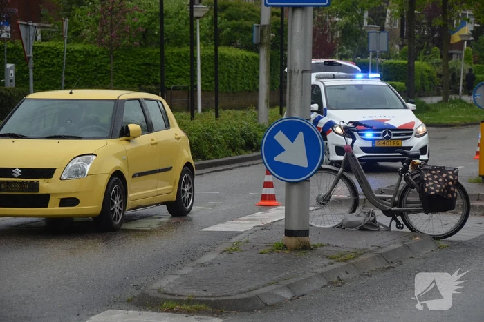 Fietser gewond bij aanrijding met auto