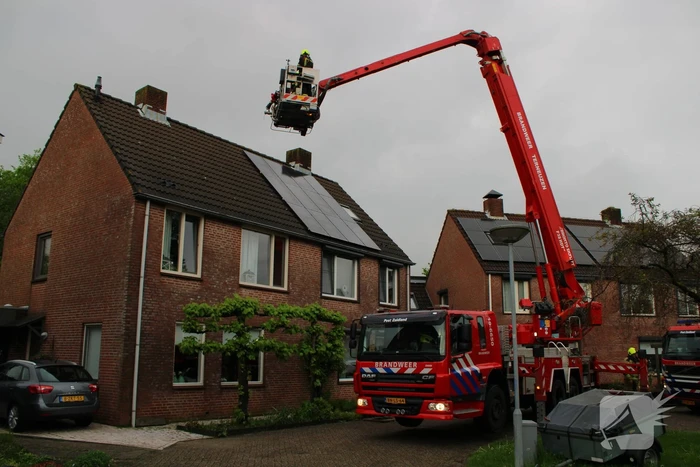Brand in schoorsteen snel gedoofd