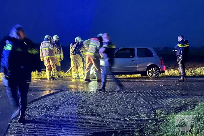 Auto verwoest door brand