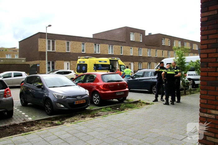 Traumahelikopter landt na steekpartij