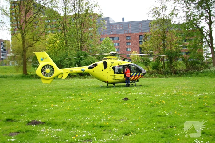 Traumahelikopter landt na steekpartij