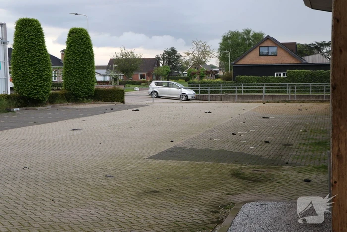 Grote rookwolken bij zeer grote industriebrand