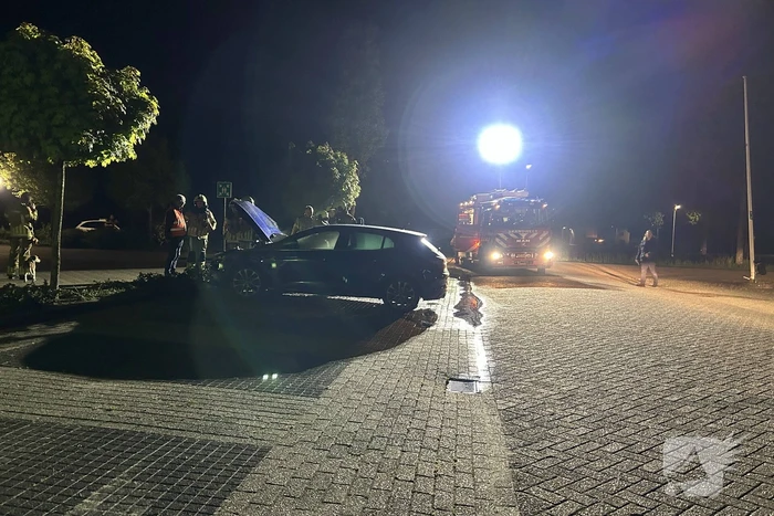 Brand in auto snel geblust