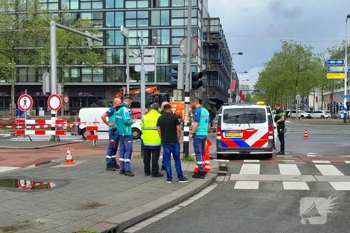 Ravage op de weg: ambulance, bestelbus en auto betrokken bij ernstig ongeval