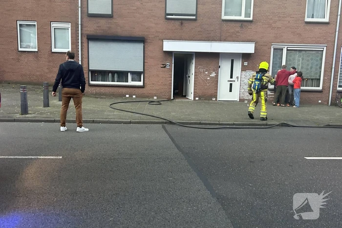 Veel rook bij brand in woning
