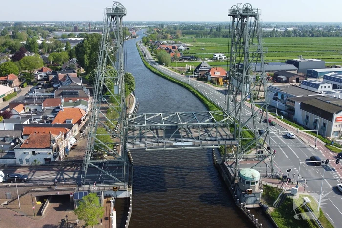 Hefbrug gestremd door storing