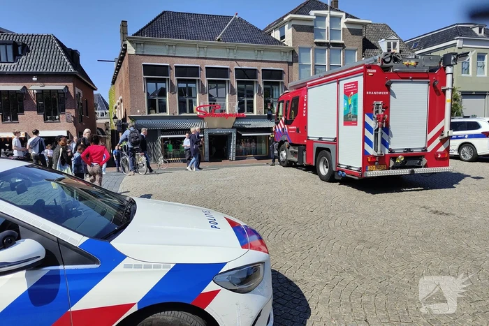 Brandweer verricht onderzoek wegens vreemde lucht