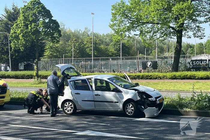 Flinke schade bij botsing personenauto's