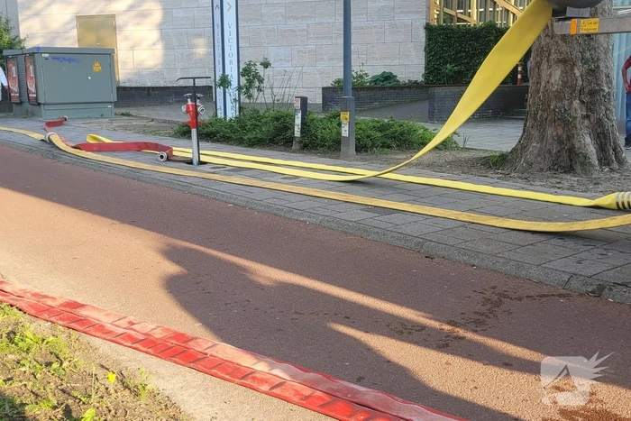 Zeer grote brand in leegstaande loods