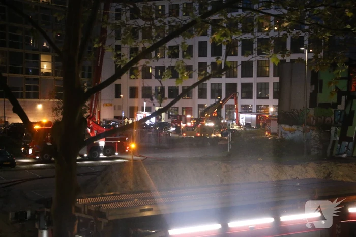 Zeer grote brand in leegstaande loods