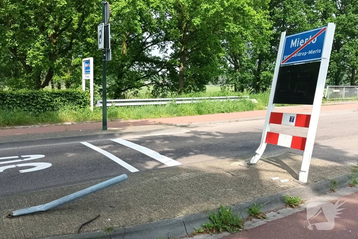 Eenzijdig ongeval resulteert in beschadigde auto