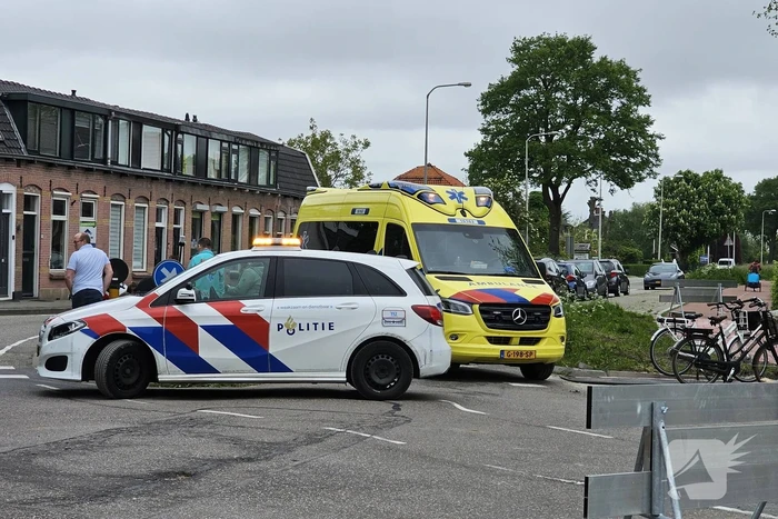 Fietsster gewond bij botsing met auto
