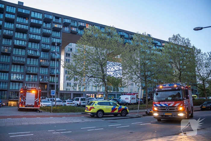 Gezin van balkon gered na brand