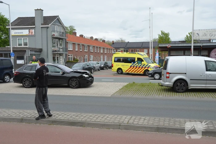 Hevige schade bij kop-staartbotsing