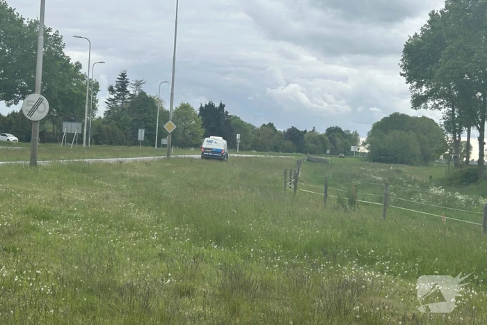 Auto zwaar beschadigd door aanrijding