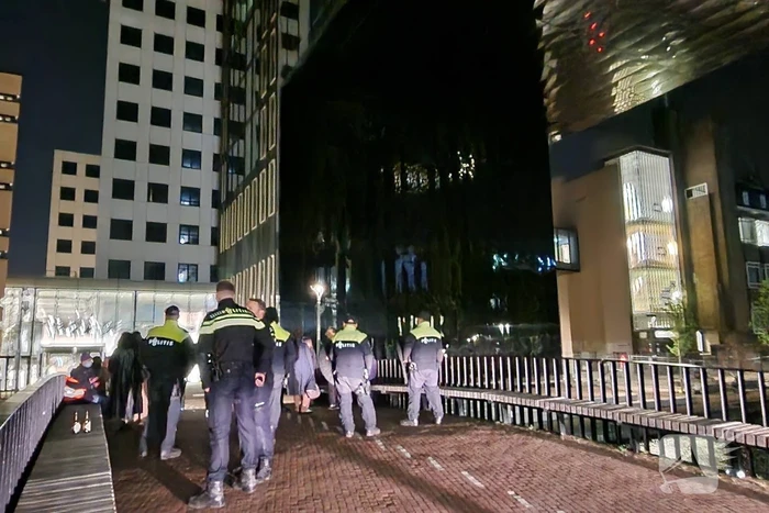 Politie grijpt in: 14 Arrestaties bij UvA-bezettingsactie