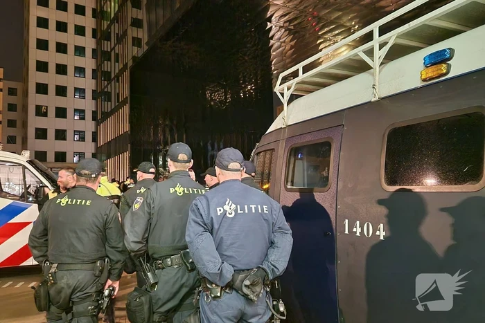 Politie grijpt in: 14 Arrestaties bij UvA-bezettingsactie