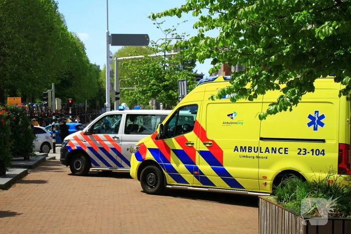 Man met verward gedrag gewond aangetroffen