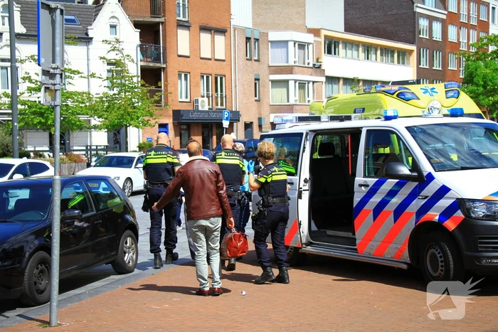 Man met verward gedrag gewond aangetroffen