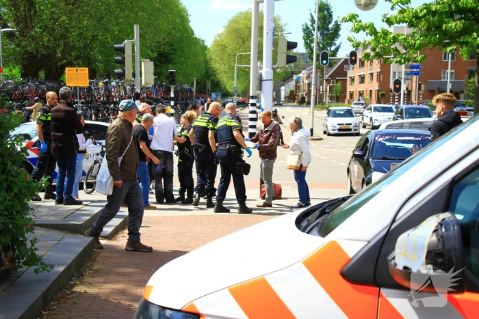 Man met verward gedrag gewond aangetroffen