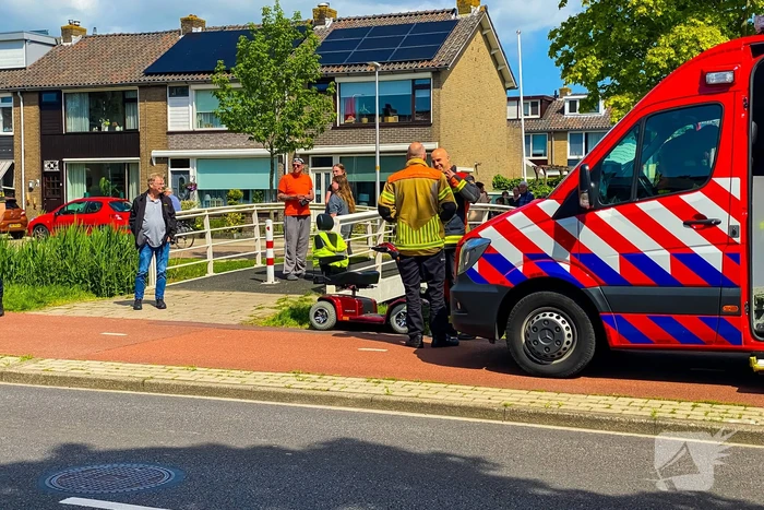 Verlaten scootmobiel aangetroffen aan waterkant