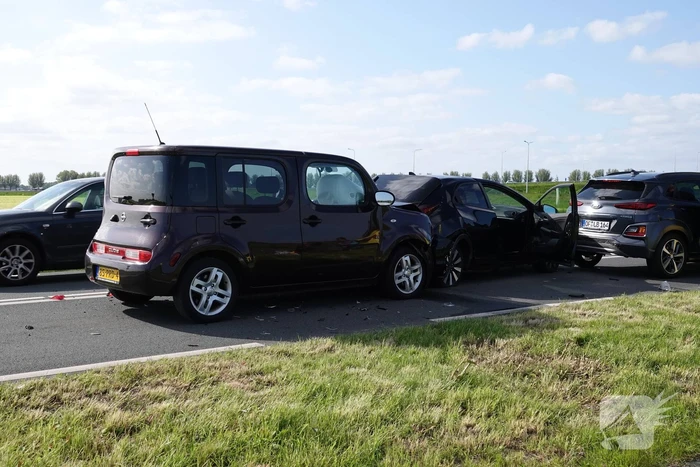 Drie auto's betrokken bij kettingbotsing
