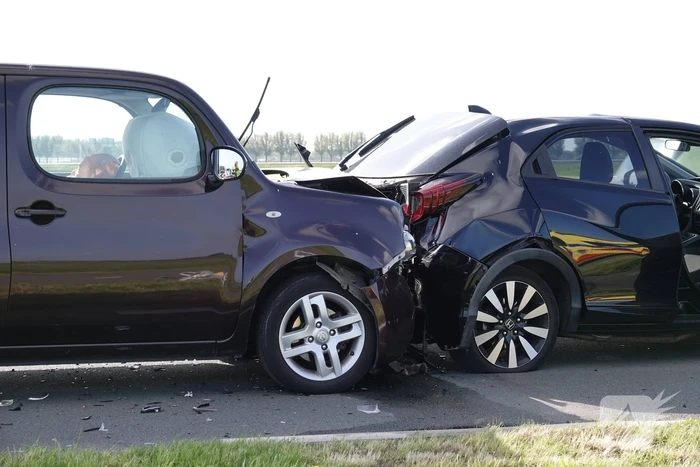 Drie auto's betrokken bij kettingbotsing