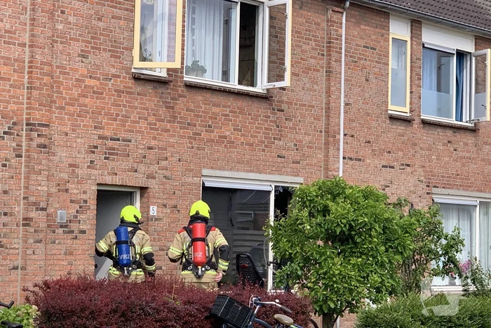 Twee kinderen nagekeken na woningbrand