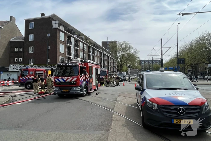 Versnijdingspand en meerdere vuurwapens aangetroffen na brand