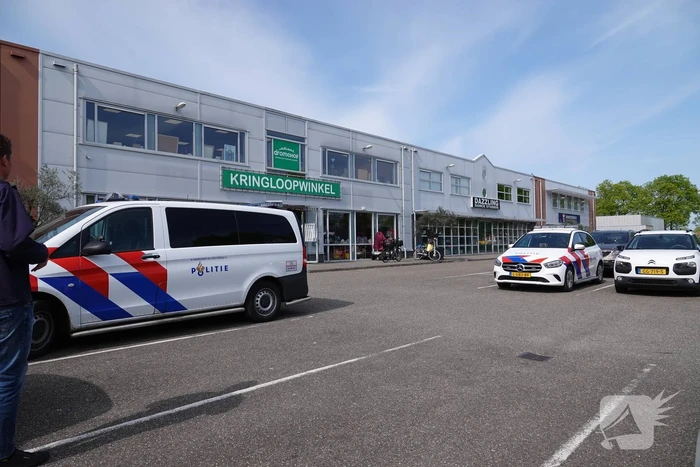 Kringloopwinkel overvallen door persoon met pistool