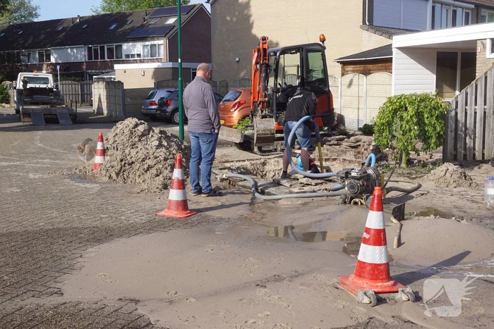 Lage waterdruk door gesprongen waterleiding