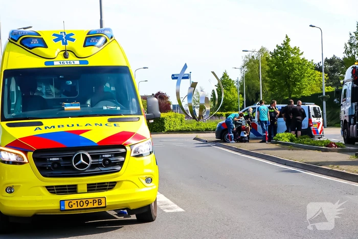 Scootmobiel aangereden bij oversteken