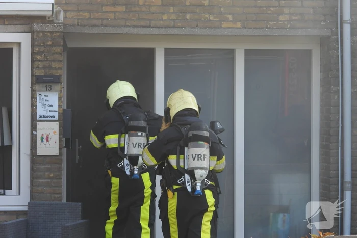 Hevige brand in keuken van woning