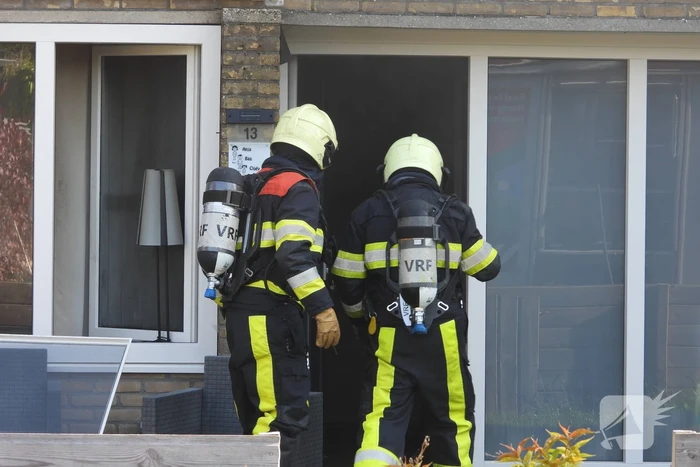 Hevige brand in keuken van woning
