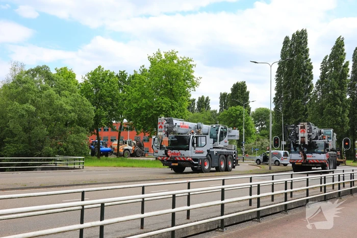 Giertank met 7000 liter stront gekanteld