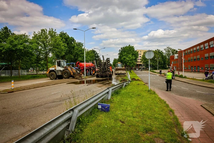 Giertank met 7000 liter stront gekanteld