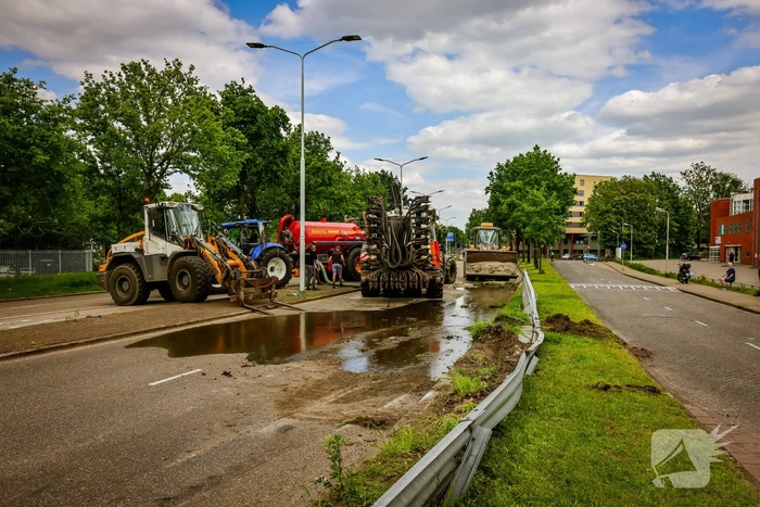 Giertank met 7000 liter stront gekanteld