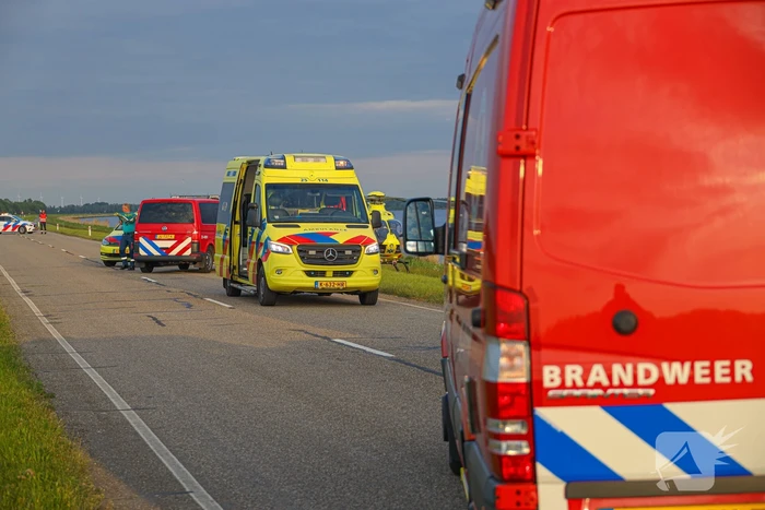 Auto te water Gooimeer een persoon overleden