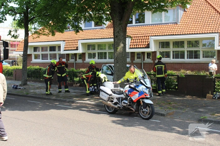 Eenzijdig ongeval met boom