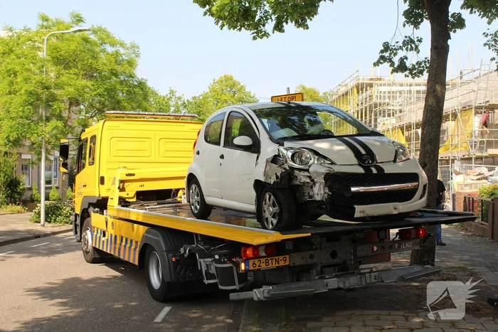 Eenzijdig ongeval met boom