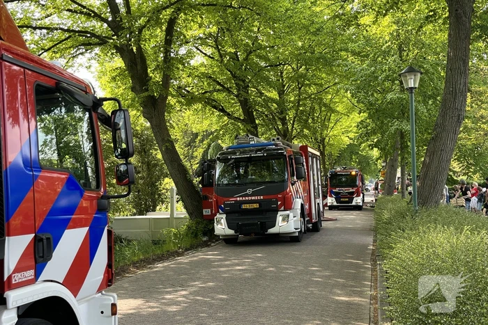 Brand in schuur op woonerf
