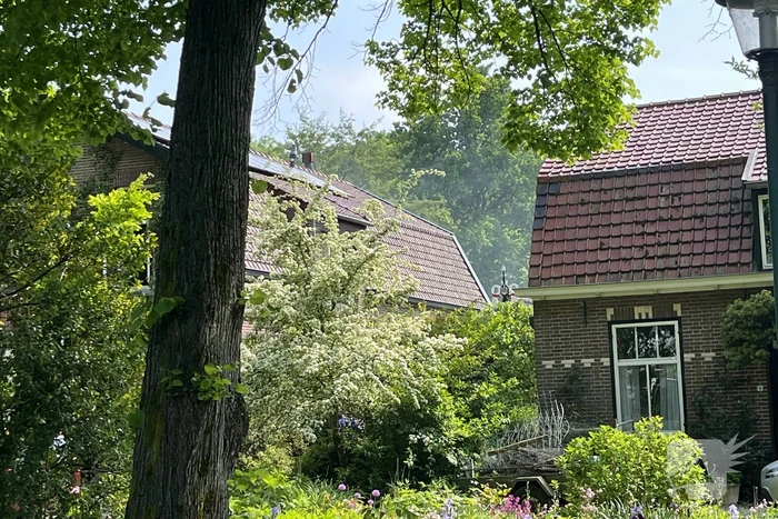 Brand in schuur op woonerf