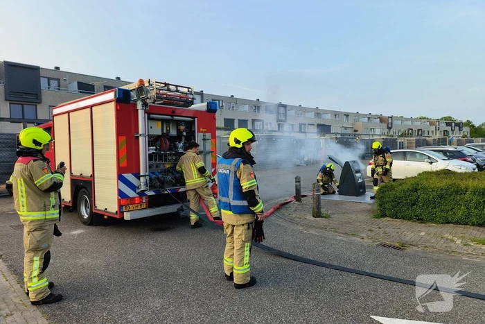 Brand in container snel onder controle